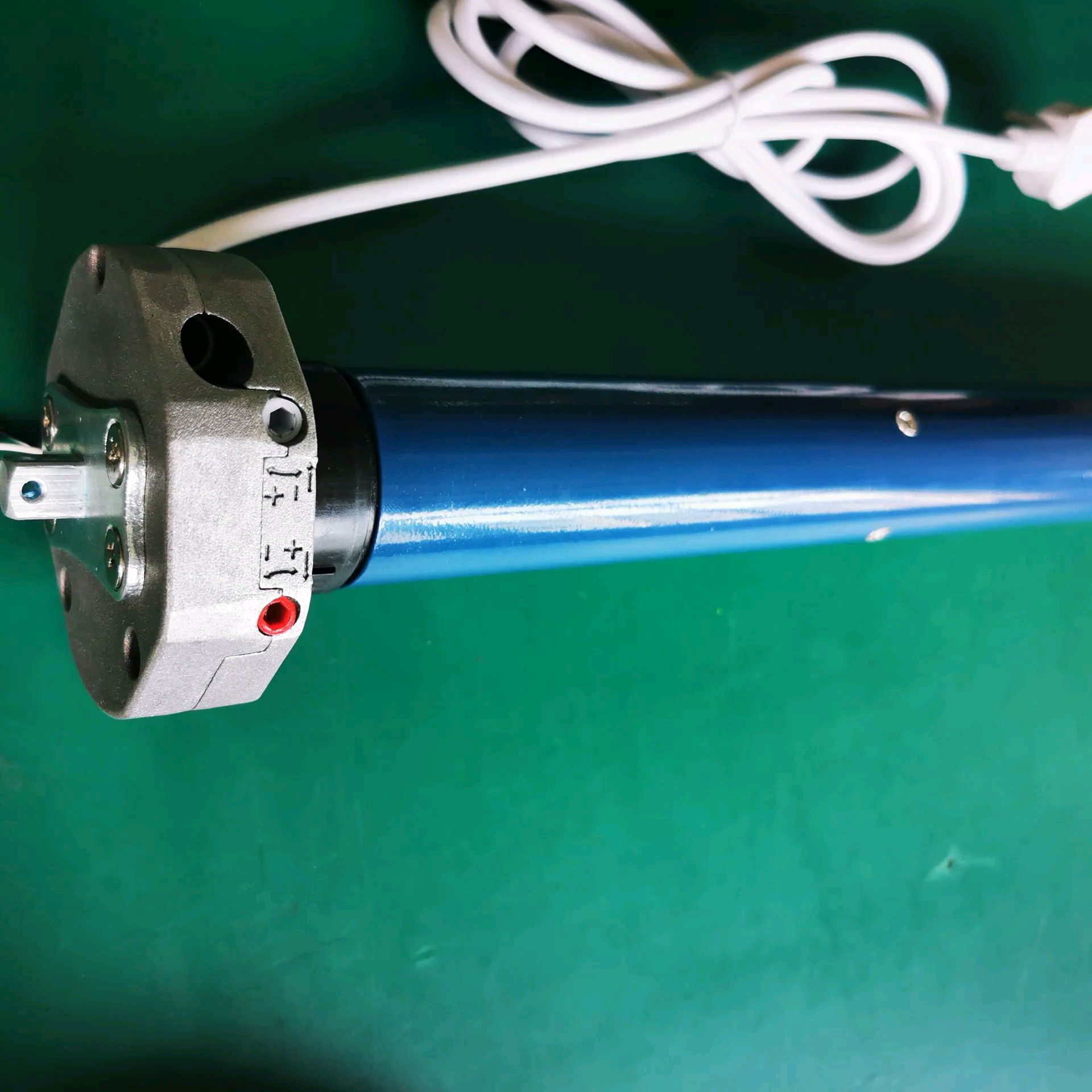 卷簾門管狀電機(jī)限位調(diào)節(jié)方法