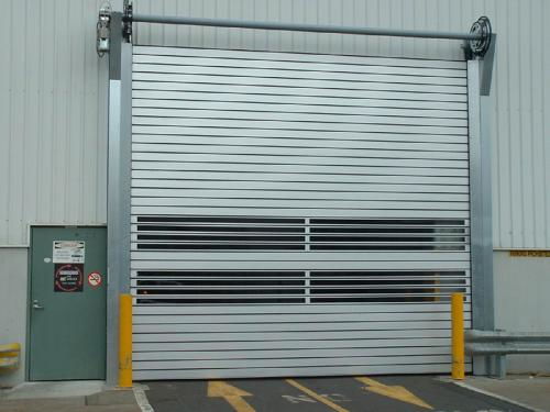 閔行區(qū)木質(zhì)防火門(mén)技術(shù)勇創(chuàng)新高，卷簾門(mén)電機(jī)智能化升級(jí)助力建筑安全